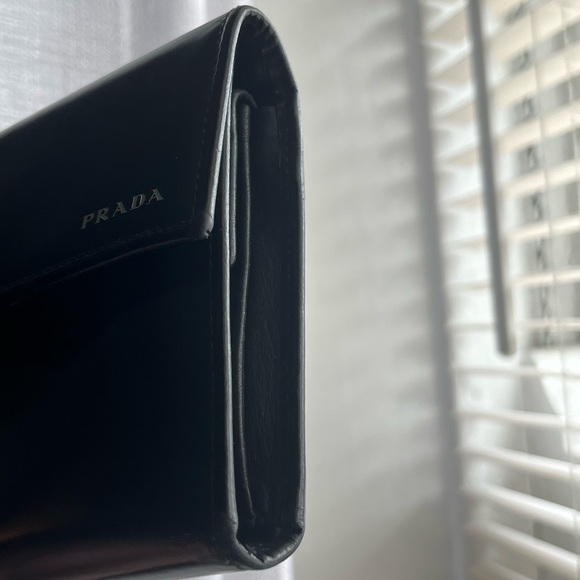 PRADA WALLET (Authentic) Tri-Fold wallet ✨EUC. - Picture 5 of 8